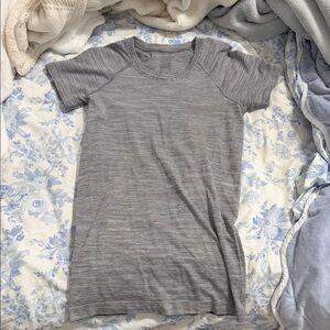 lululemon athletica gray and white striped short sleeve top